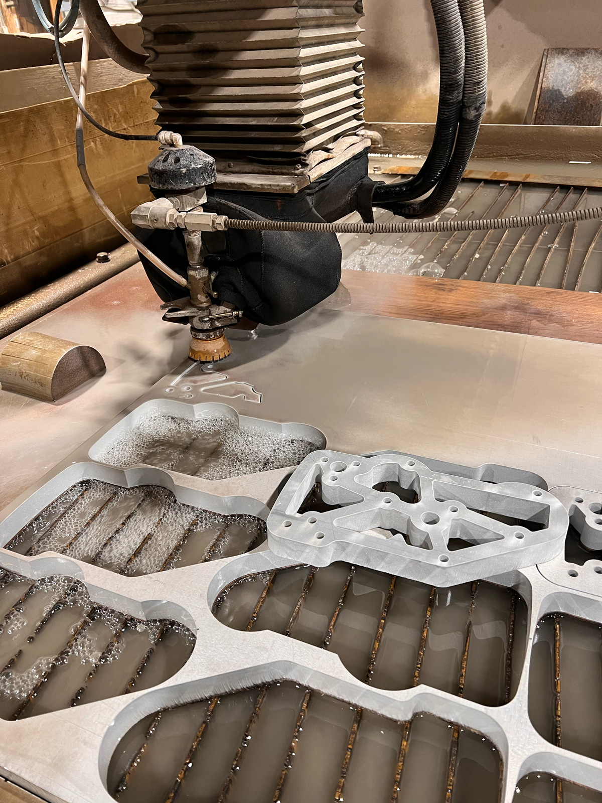 High performance water jet cutting